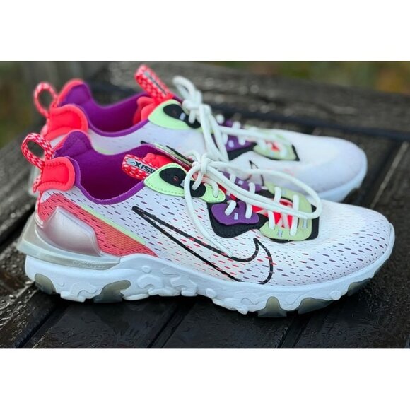 Nike react vision sneakers. Men’s 8.5 - Picture 2 of 8